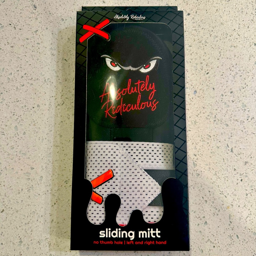 NEW Absolutelt Ridiculous youth sliding mitt